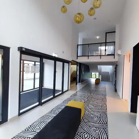 Royal Solny Z Aneksem, Klimatyzacja I Konsola Ps4 W Z Krytym Basenem, Sauna I 아파트호텔 3*