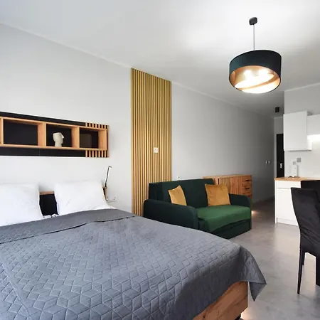 Royal Solny Z Aneksem, Klimatyzacja I Konsola Ps4 W Z Krytym Basenem, Sauna I 아파트호텔 3*