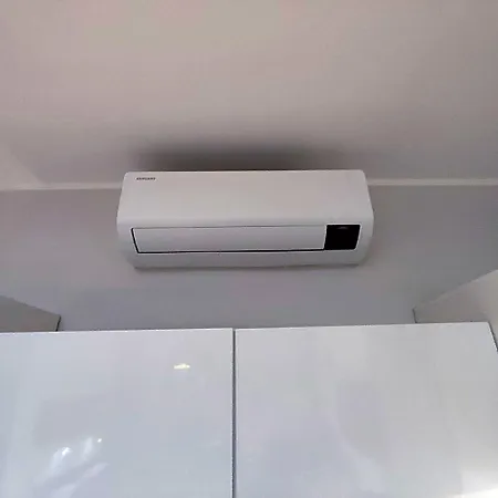 Royal Solny Z Aneksem, Klimatyzacja I Konsola Ps4 W Z Krytym Basenem, Sauna I 아파트호텔 코워브제크